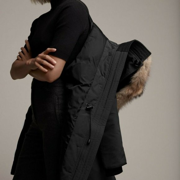 🔥Host Pick‼️Canada Goose Fur-Trim Hooded Black S - Picture 3 of 12